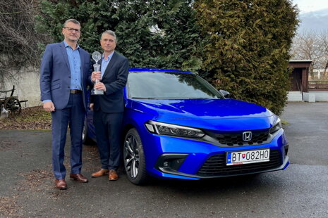 Slovenským autom roka 2023 sa stal úsporný hybrid HONDA Civic. V meste jazdí pod štyri litre! 